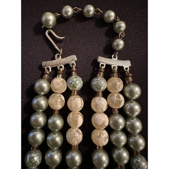 Vintage Beaded Three Strand Necklace Marked Japan - Picture 3 of 4